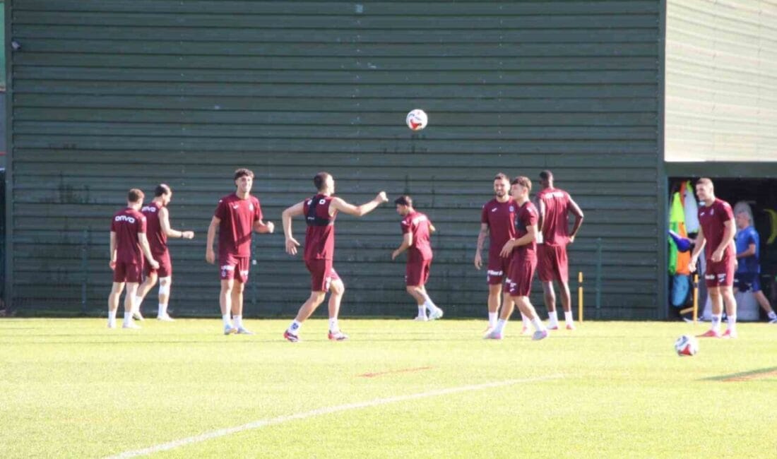 Trabzonspor Teknik Direktörü Fatih Tekke, takımdaki oyuncuların geleceğini performanslarının belirleyeceğini