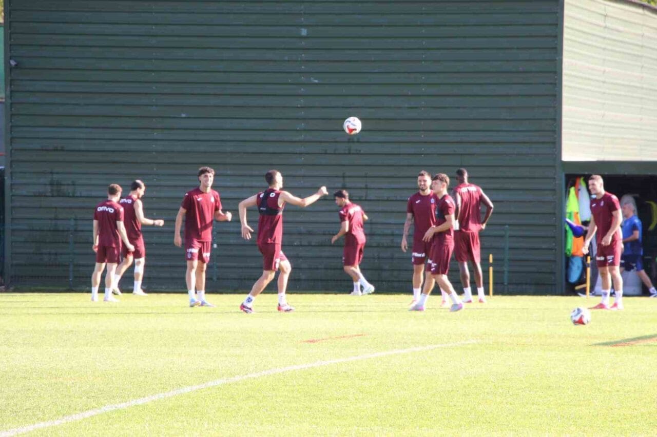 Trabzonspor Teknik Direktörü Fatih Tekke, takımdaki oyuncuların geleceğini performanslarının belirleyeceğini