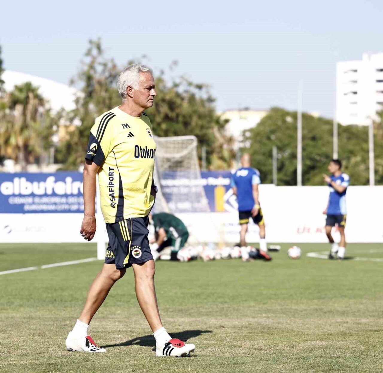 Yeni sezon hazırlıklarına Portekiz’de devam eden Fenerbahçe, günün tek antrenmanını