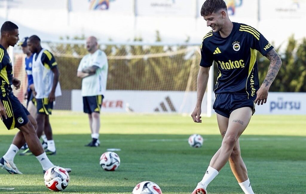 2025-2026 sezonu hazırlıkları kapsamında Portekiz’de kampa giren Fenerbahçe, ilk çalışmasını