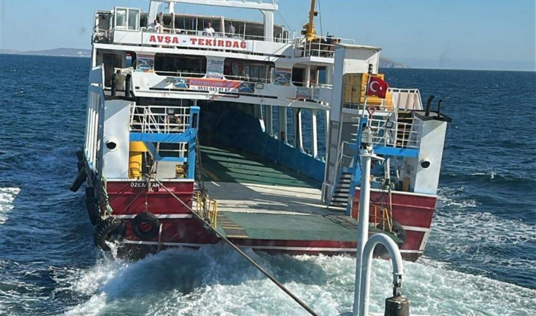 Balıkesir’in Marmara Adası açıklarında makine dairesinde yangın çıkan feribotta soğutma