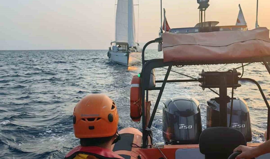 Muğla’nın Fethiye ilçesi açıklarında makine arızası yapan 14 metre boyundaki