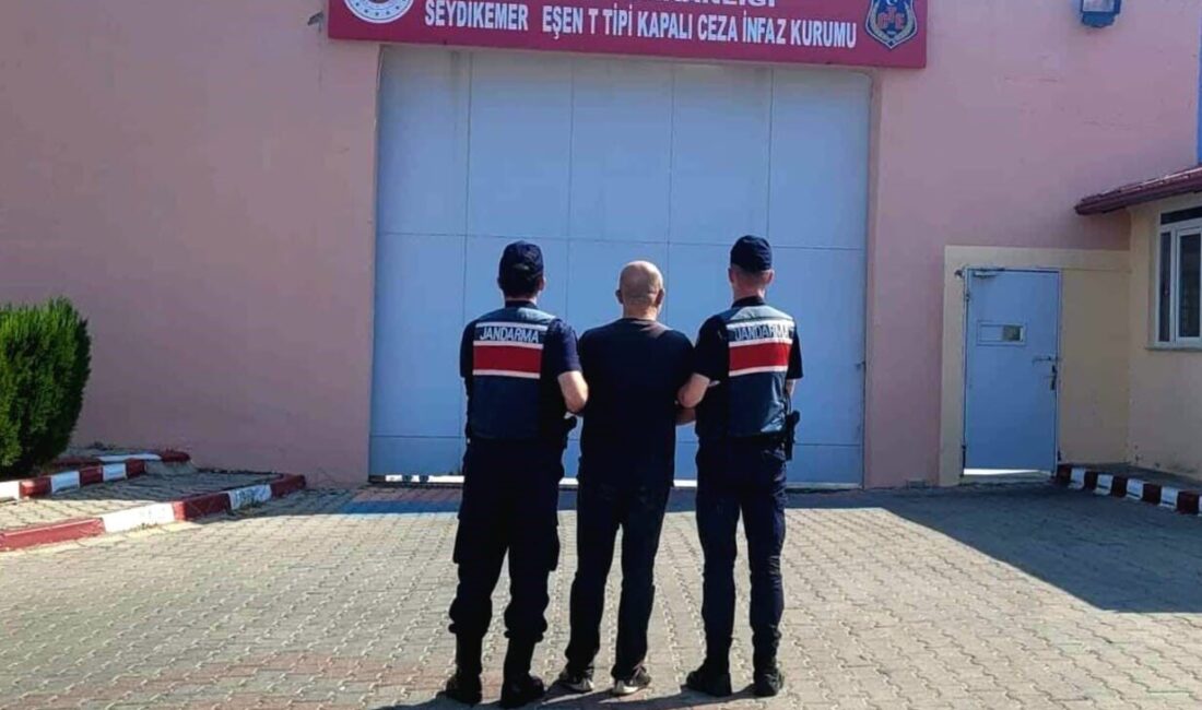 Muğla İl Jandarma Komutanlığı ekipleri tarafından Fethiye’de düzenlenen operasyonda, hakkında