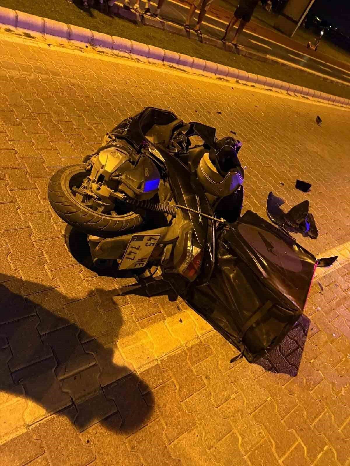 Fethiye Cahit Gündüz Caddesi üzerinde gece saatlerinde meydana gelen trafik
