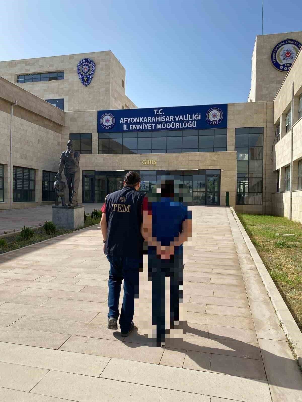 Afyonkarahisar’da polis tarafından Fetullahçı Terör Örgütüne yönelik yapılan operasyonda 1