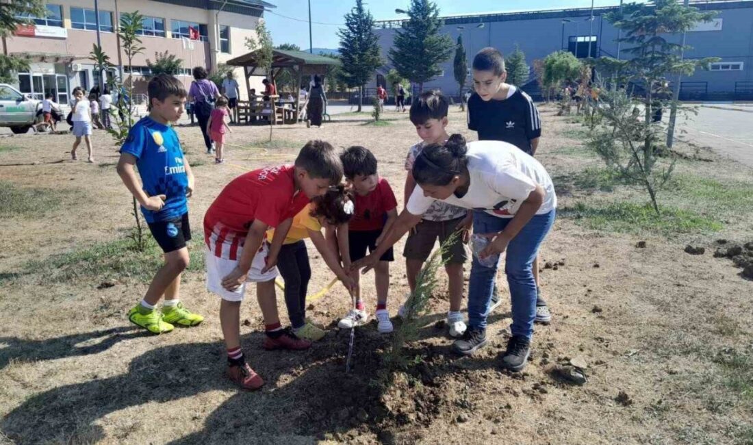15 Temmuz Demokrasi ve Milli Birlik Günü etkinlikleri çerçevesinde, öğrenciler
