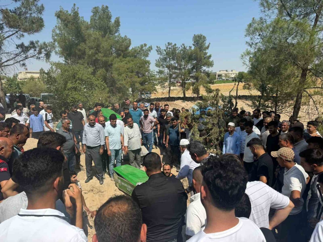 Şanlıurfa’nın Birecik ilçesinde serinlemek için girdikleri Fırat Nehri’nde boğulan iki