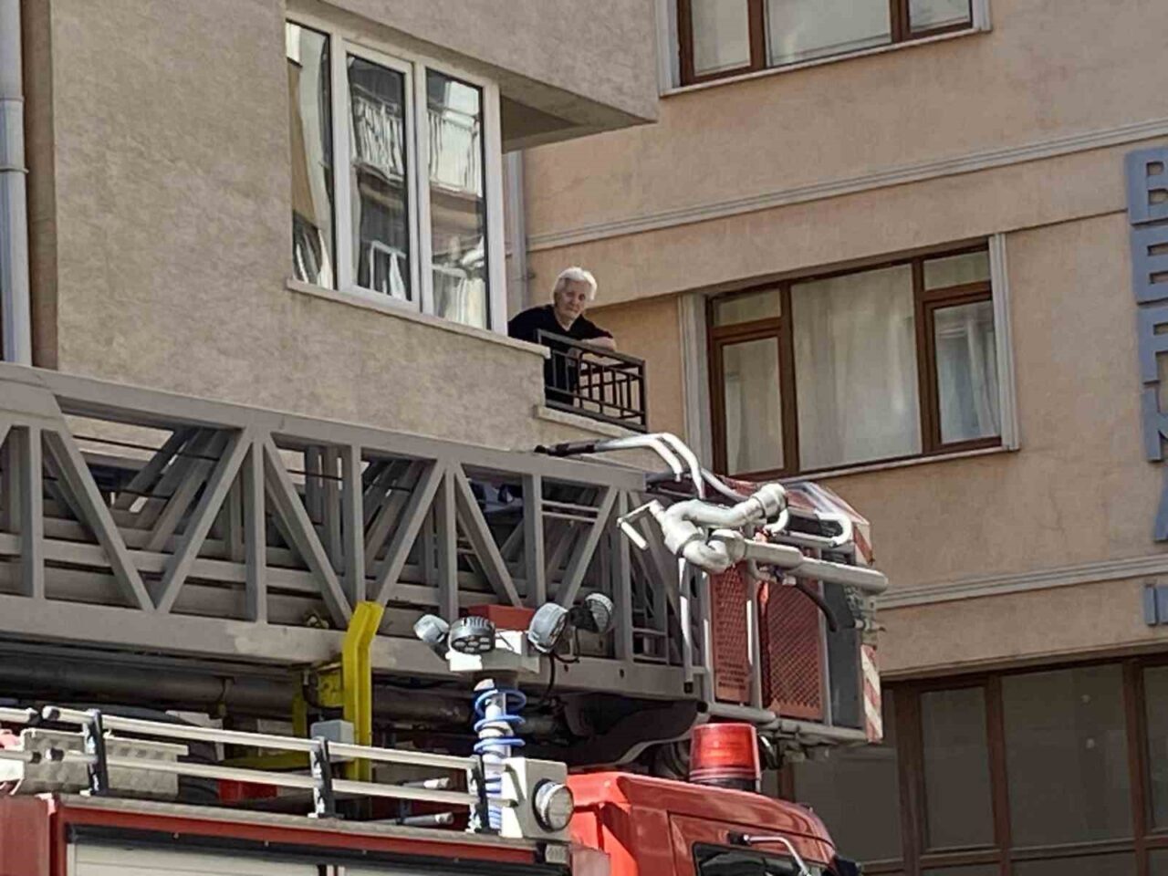 Eskişehir’de bir fırının bacasında çıkan küçük çaplı yangına itfaiye müdahale