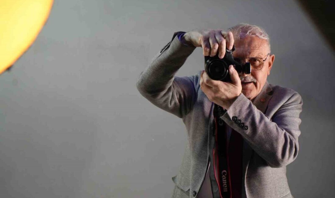 Bayburt’ta ilk fotoğraf stüdyosunu kuran Ahmet Yavuz’un oğlu Sadık Yavuz