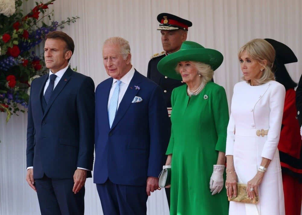 Fransa Cumhurbaşkanı Emmanuel Macron ve eşi Brigitte Macron, İngiltere Kralı