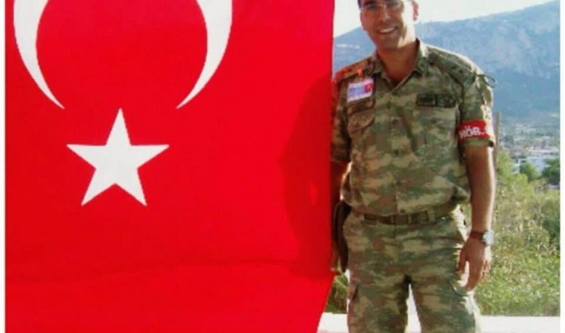 Samsun’da halı sahada futbol oynarken kalp krizi geçiren emekli yüzbaşı