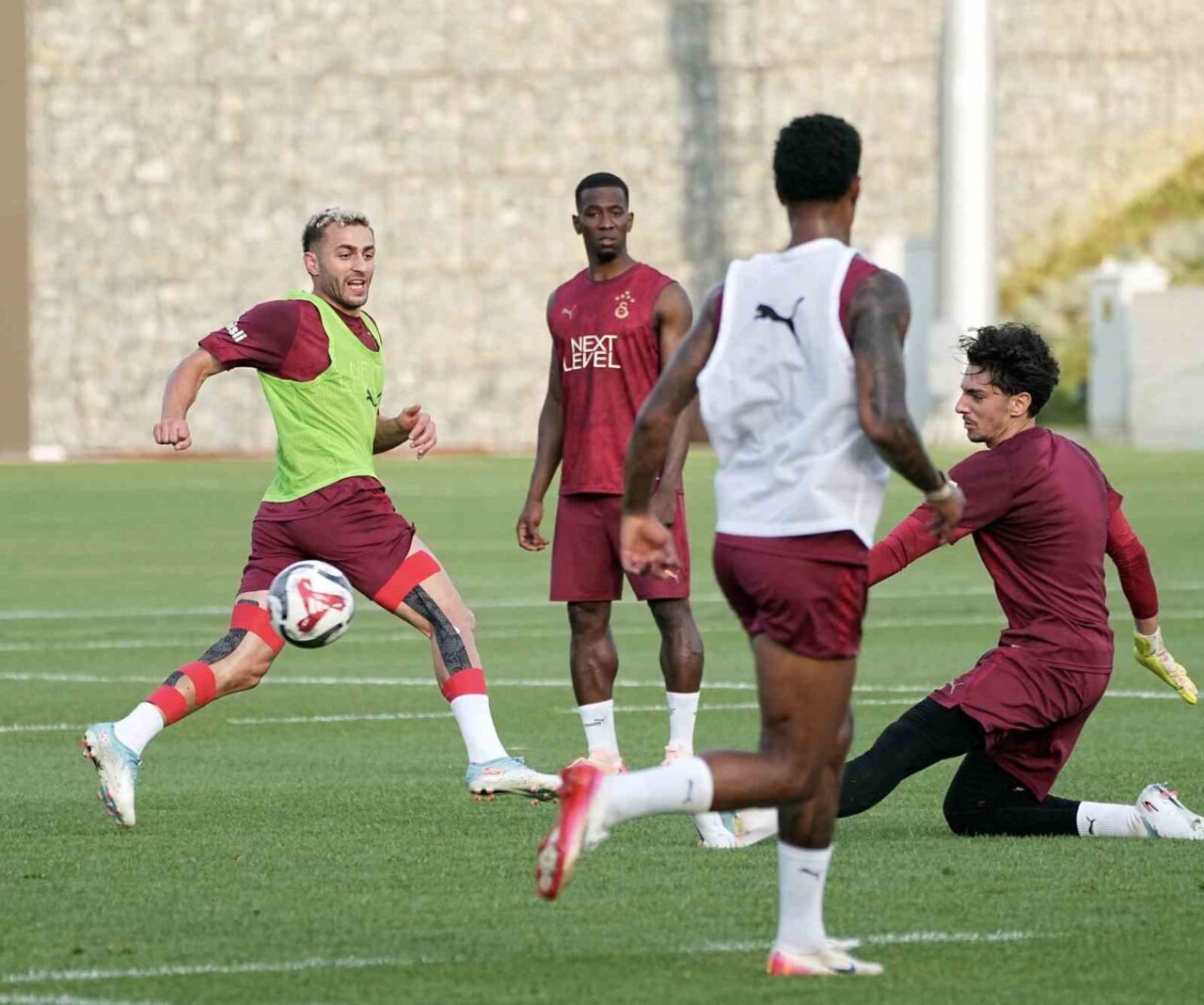 Galatasaray, yeni sezon hazırlıklarını bugün yaptığı çift sürdürdü. Kemerburgaz Metin