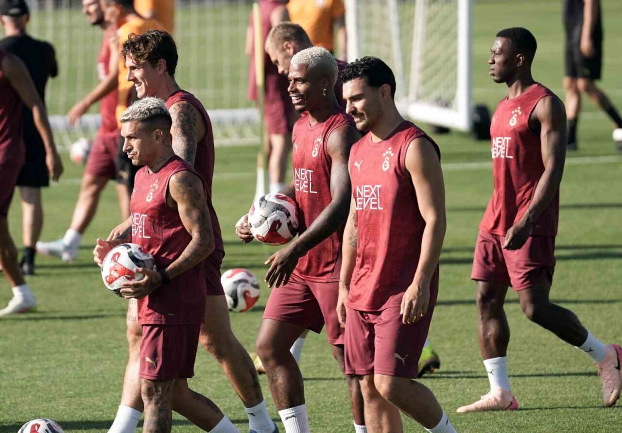 Galatasaray, 2025-2026 sezonu hazırlıklarını yaptığı antrenmanla sürdürdü. Galatasaray yeni sezon