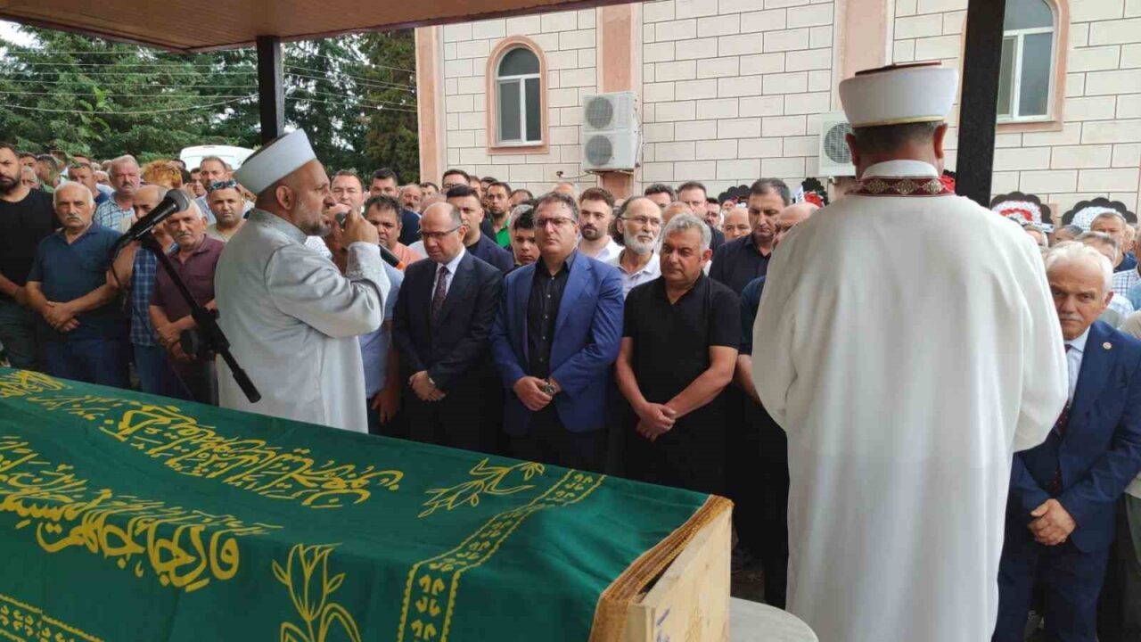 Önceki gün Zonguldak’ta hayatını kaybeden gazeteci-yazar ve televizyon yorumcusu Cem