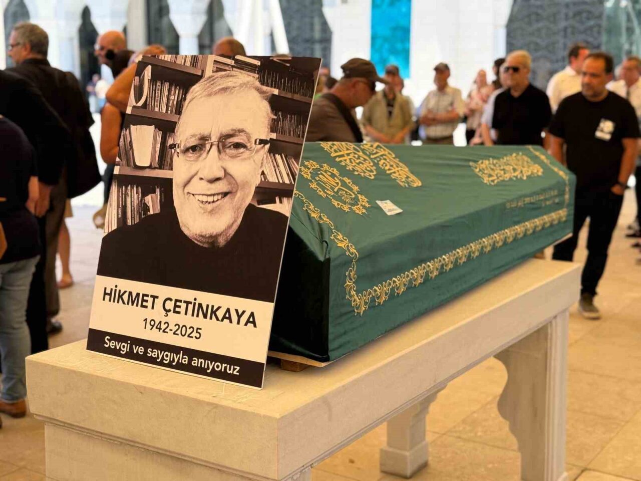 İstanbul’da 83 yaşında hayatını kaybeden gazeteci-yazar Hikmet Çetinkaya, Barbaros Hayrettin