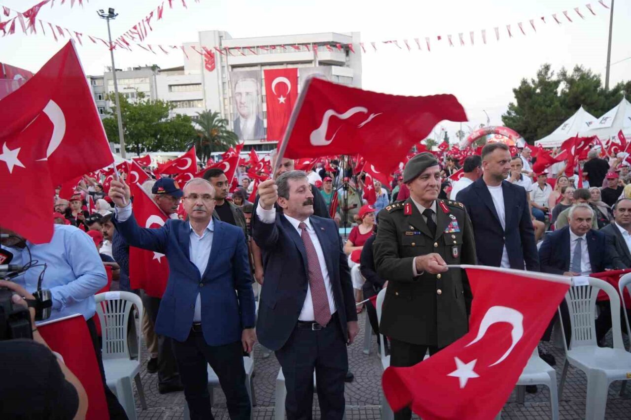 Samsun’da düzenlenen 15 Temmuz Demokrasi ve Milli Birlik Günü anma