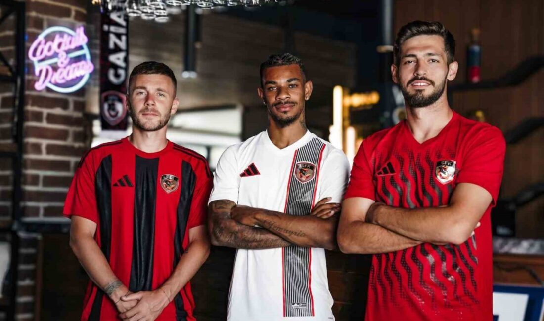 Gaziantep Futbol Kulübü, yeni sezonda giyeceği formaları tanıttı. Gaziantep Futbol