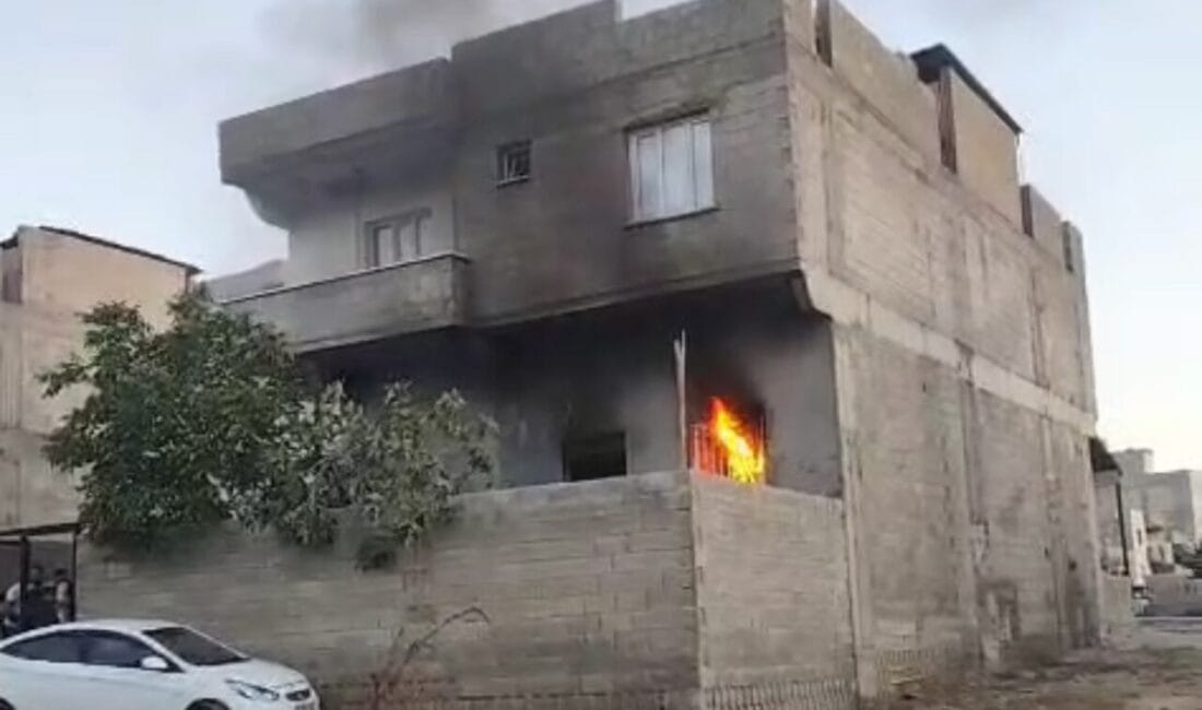 Gaziantep’in Nizip ilçesinde 2 katlı binada yangın çıktı. Yangın, Nizip