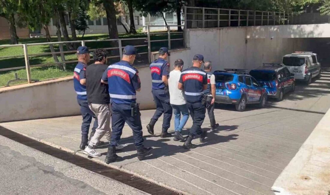 Gaziantep’te silahlı terör örgütü DEAŞ’a yönelik şafak operasyonunda 3 şüpheli