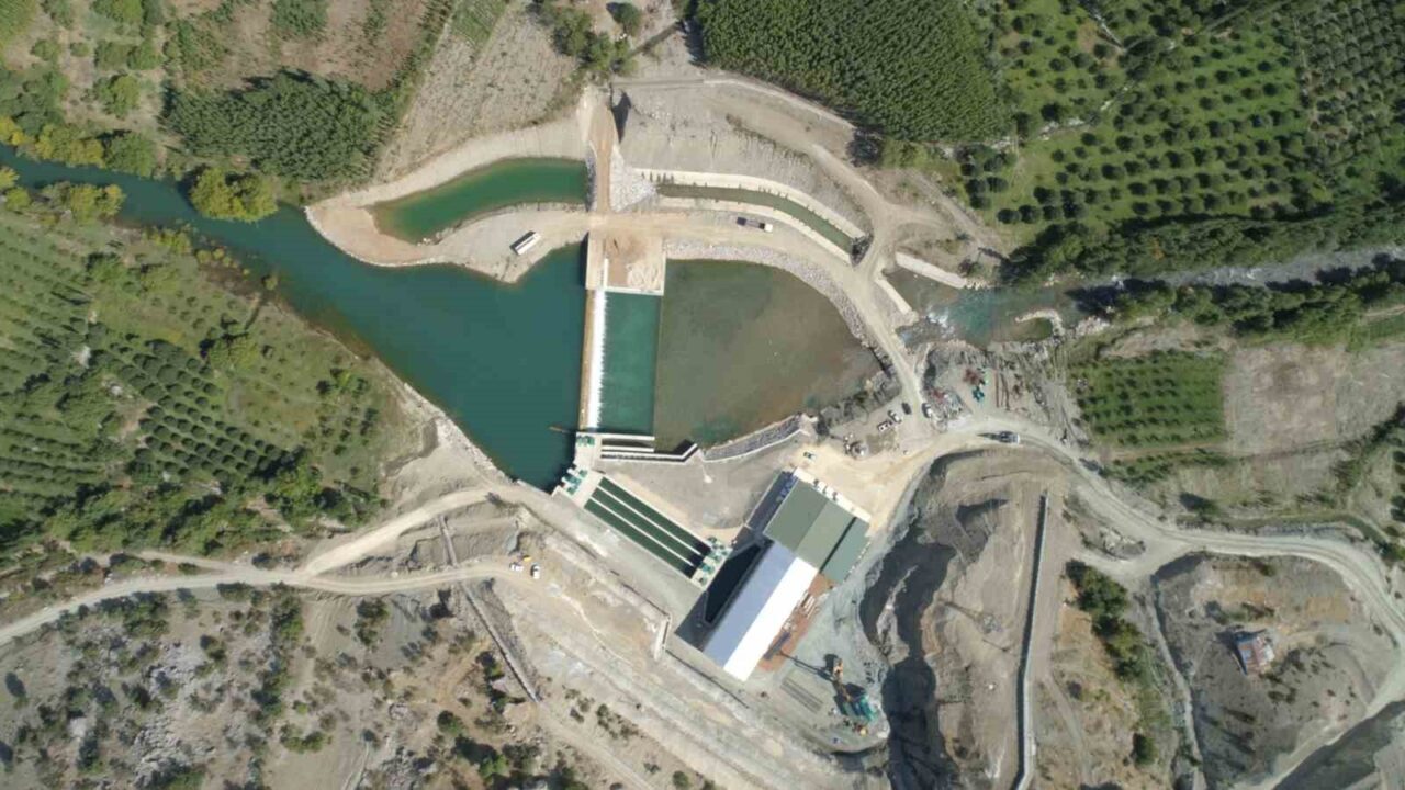 Güneydoğu Anadolu Bölgesi’nde etkili olan sıcak hava dalgası nedeniyle Gaziantep’te