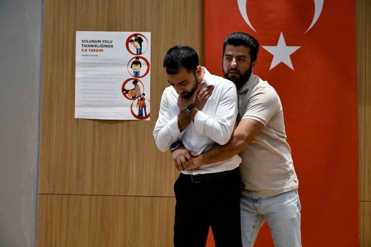 Gaziantep İl Sağlık Müdürlüğü bünyesinde görev yapan yaklaşık 23 ilk