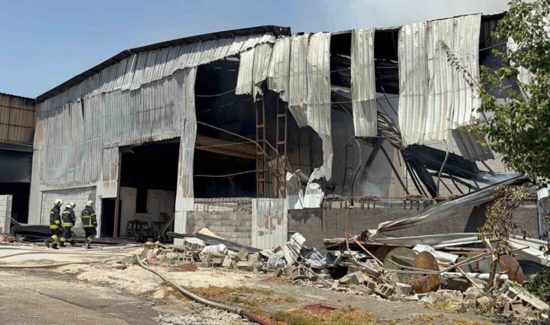 Gaziantep’te bir halı fabrikasında çıkan yangın, ekiplerin yaklaşık 5 saatlik