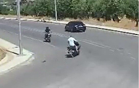 Gaziantep’te 2 motosikletin çarpışması sonucu meydana gelen kazada 2 kişi