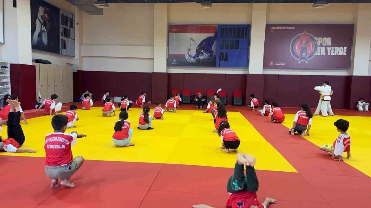 Van Büyükşehir Belediye Spor Kulübü Yaz Spor Okulları kapsamında açtığı