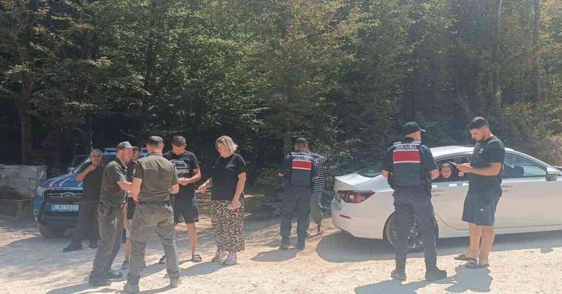 Bursa’nın Gemlik ilçesinde jandarma ekipleri ormanlık alanları ve mesire yerlerini
