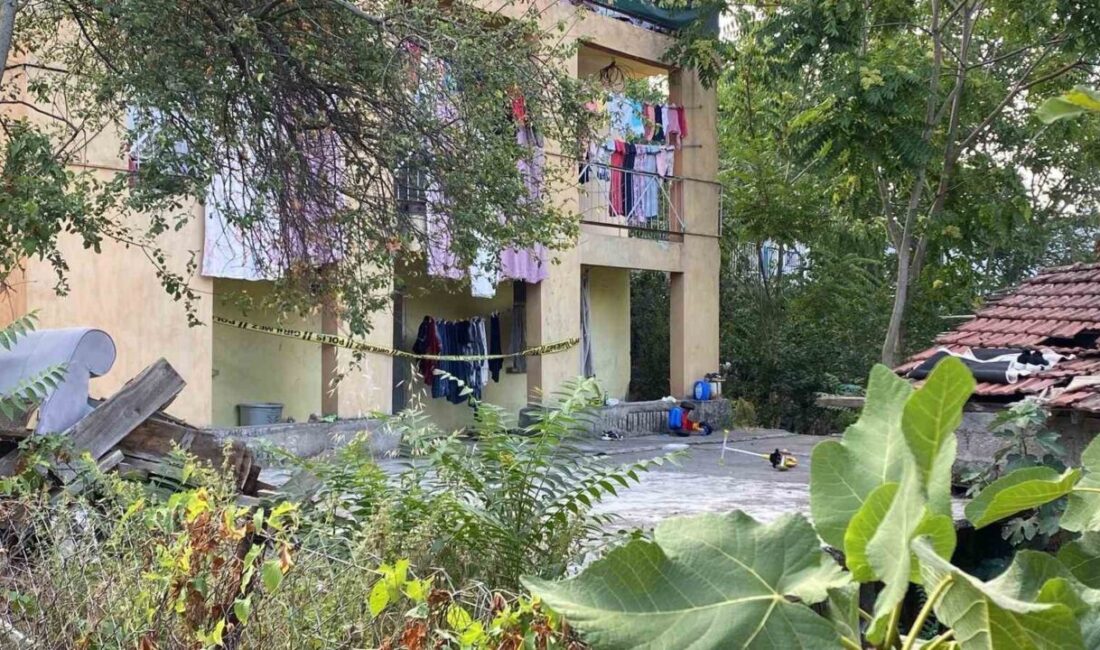 Kocaeli’nin İzmit ilçesinde bir kadın, tartıştığı eşini tüfekle vurarak öldürdü.