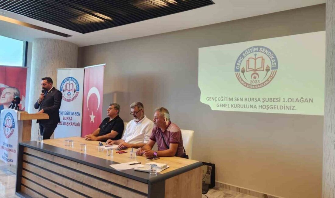 Genç Eğitim Sendikası, Bursa’daki yeni şubesinin açılışını coşkulu bir törenle