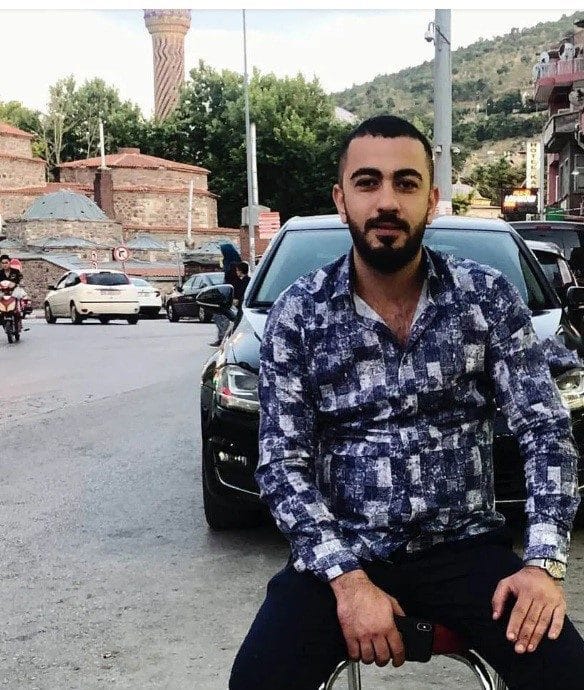 Afyonkarahisar’da meydana gelen motosiklet kazasında ağır yaralanan 30 yaşındaki genç