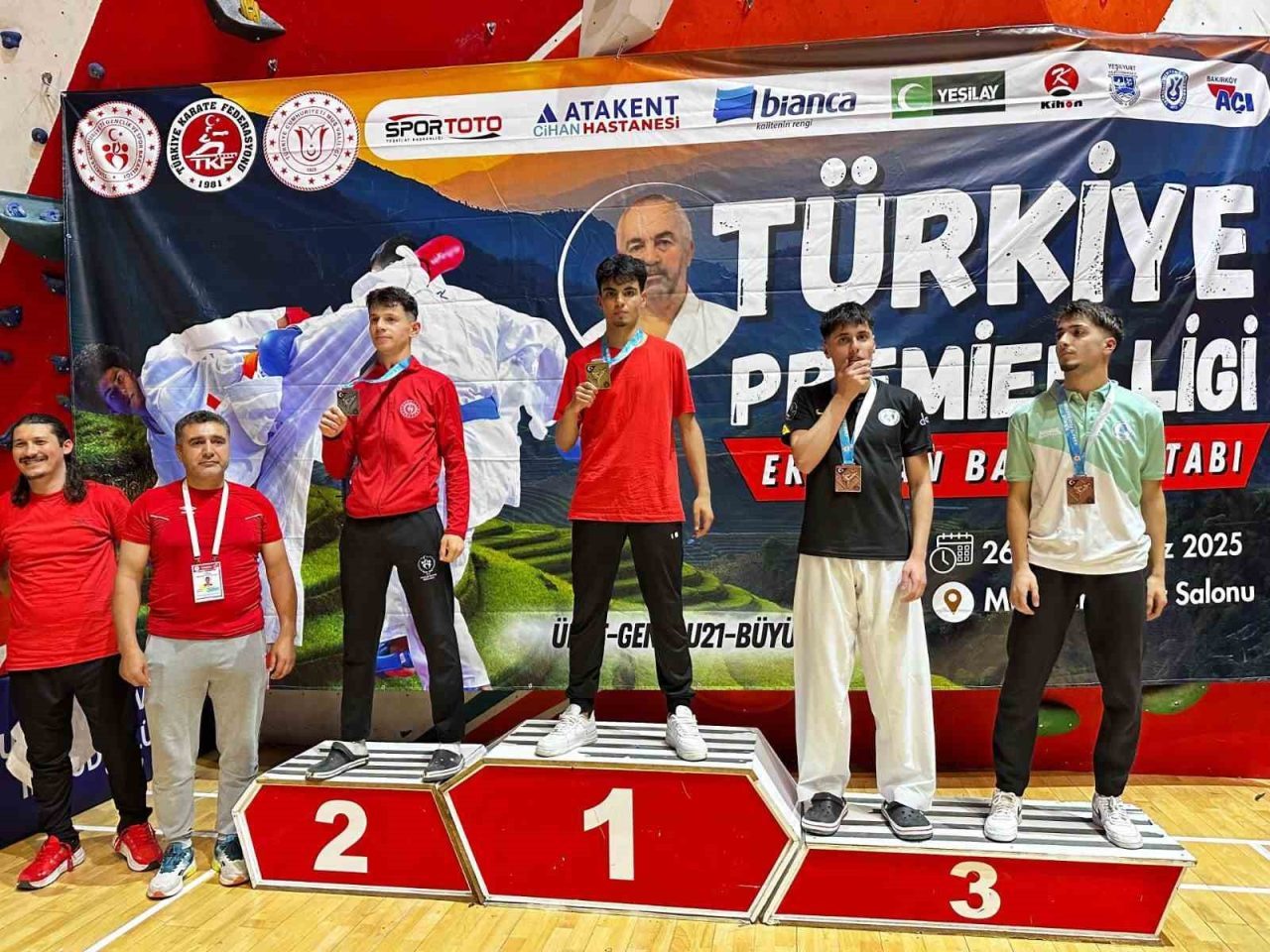Eyyübiye Belediyesi AK Evler Spor Salonlarında yetişen Savaş Öğüş, Muş’ta