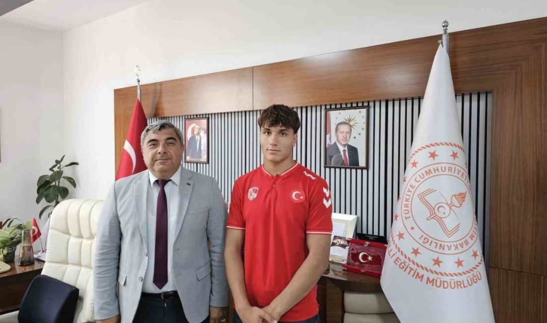 Edirne’de 664.sü düzenlenen Tarihi Kırkpınar Yağlı Güreşleri’nde deste küçük boy