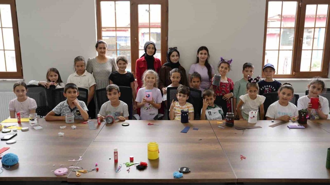 Başiskele Belediyesi tarafından hizmete alınan gençhanelerde, yaz döneminde çocuklara yönelik