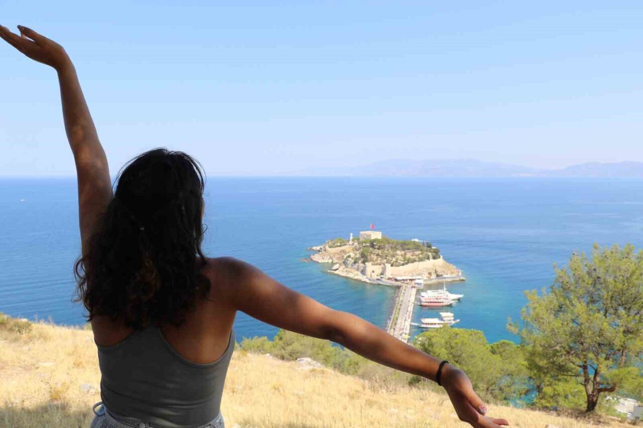 Gençler, Seyahatsever Projesi çerçevesinde Kredi Yurtlar Kurumu’na (KYK) ait yurtlarda