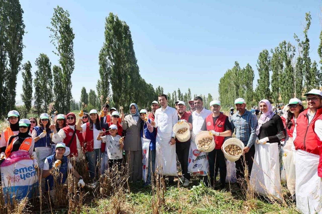 Gençlik ve Spor Bakanlığı tarafından gençlerin tarıma ilgisini artırmak, kırsal