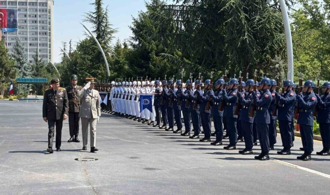 Genelkurmay Başkanı Orgeneral Metin Gürak, Fransa Genelkurmay Başkanı Orgeneral Burkhard