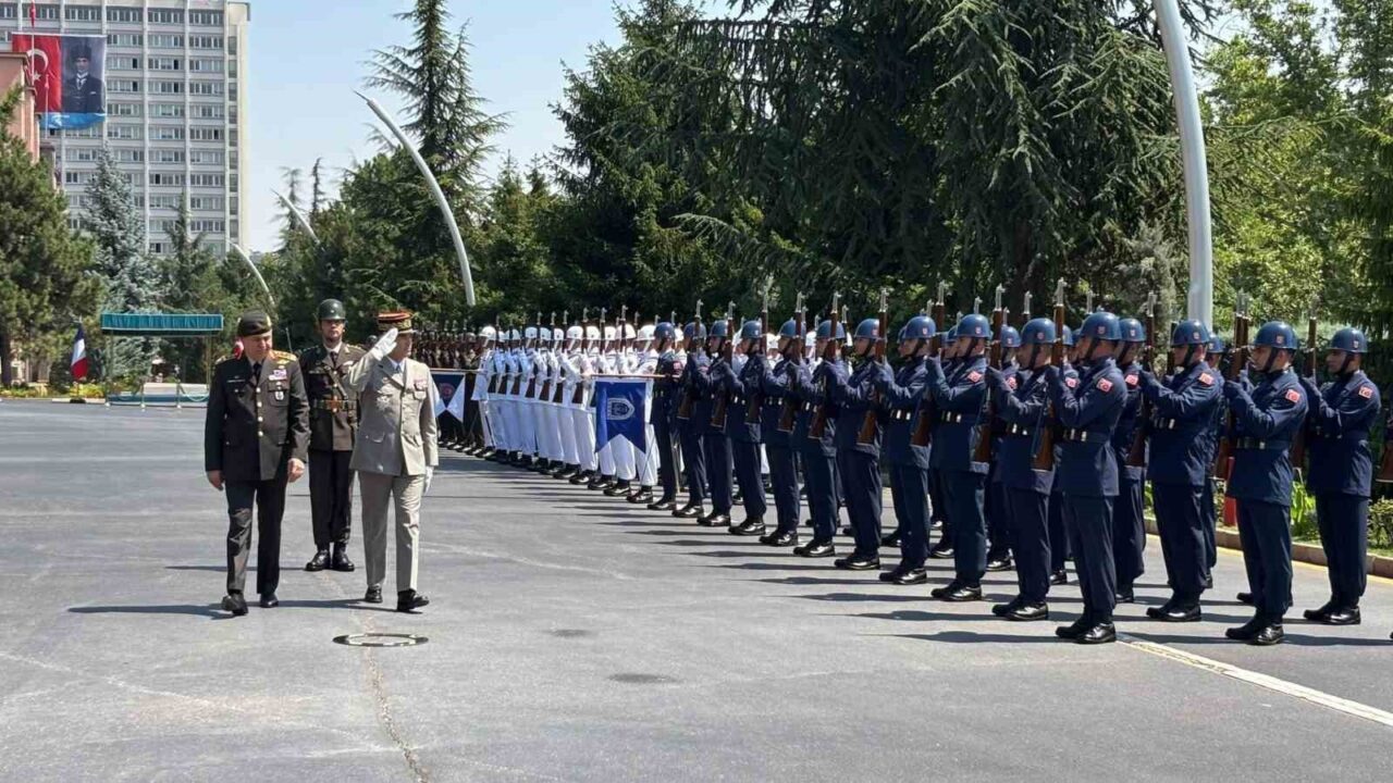 Genelkurmay Başkanı Orgeneral Metin Gürak, Fransa Genelkurmay Başkanı Orgeneral Burkhard