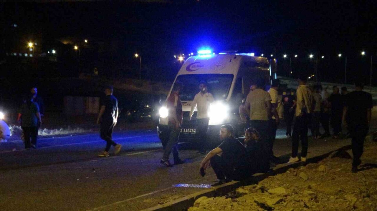 Batman’ın Gercüş ilçesinde kontrolden çıkan motosiklet refüj direğine çarptı. Feci