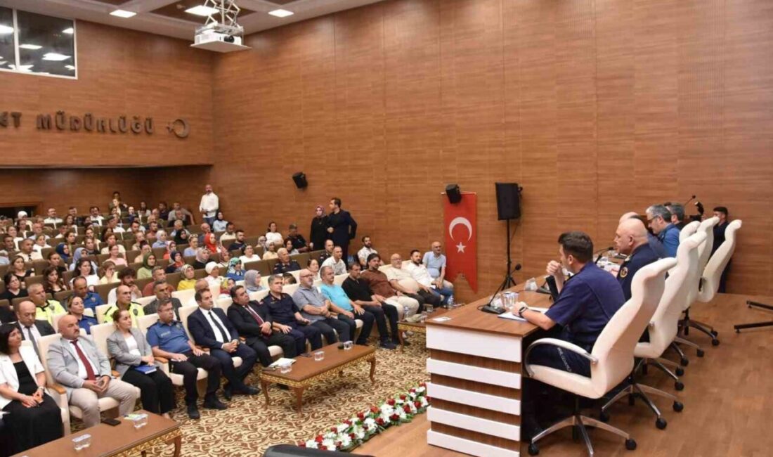 Giresun Valiliği tarafından “Giresun’un Huzuru Bilgilendirme” toplantısı, Vali Mehmet Fatih