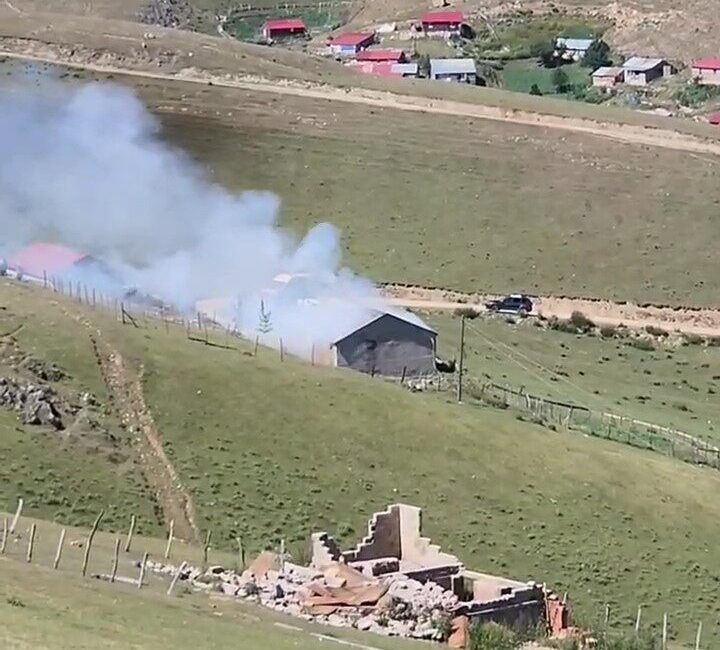 Giresun’da yayladaki bir evde çıkan yangın ekiplerin müdahalesiyle söndürüldü. Giresun’un