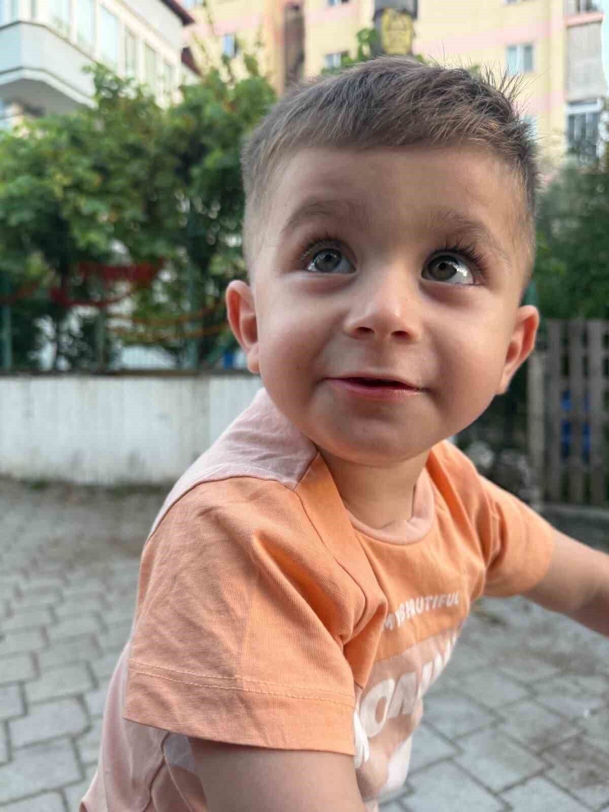 Denizli’de kas hastalığı teşhisi konulan 2,5 yaşındaki Göktürk İlgin’in ailesi,