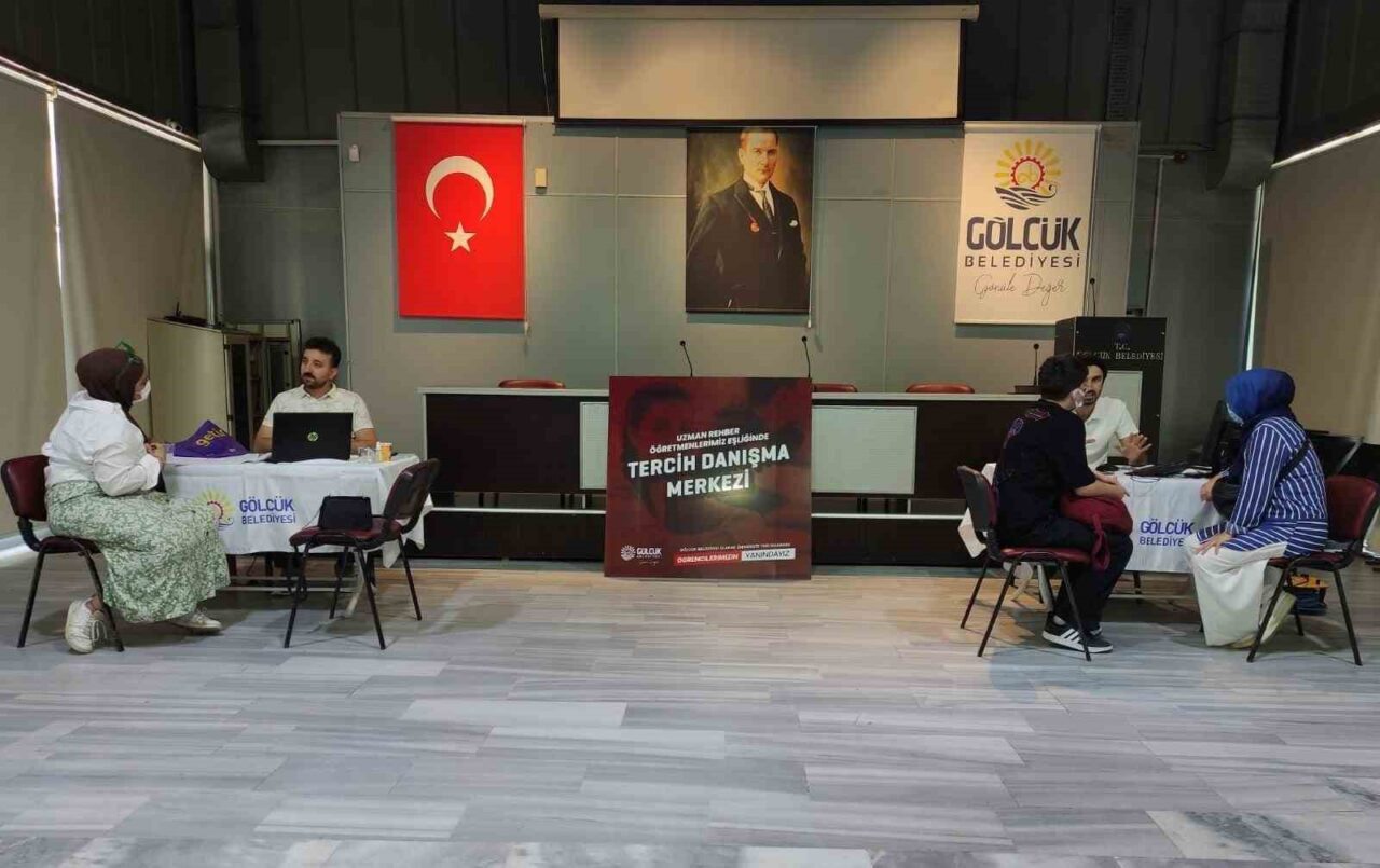 Gölcük Belediyesi, her yıl olduğu gibi Yüksek Öğretim Kurumları Sınavı’nda