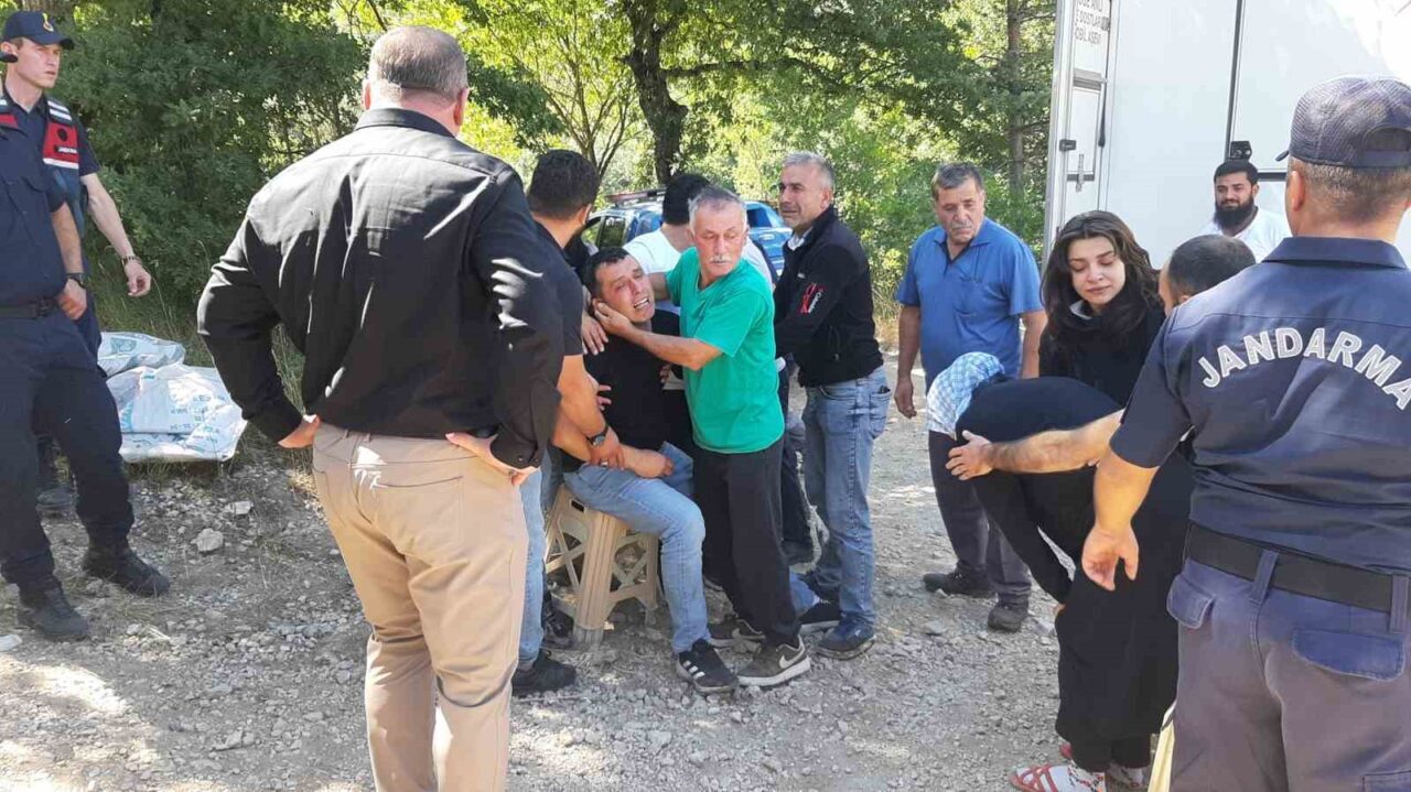 Bolu’nun Mudurnu ilçesine bağlı Taşkesti beldesinde bulunan Karamurat Göleti’nde, dün