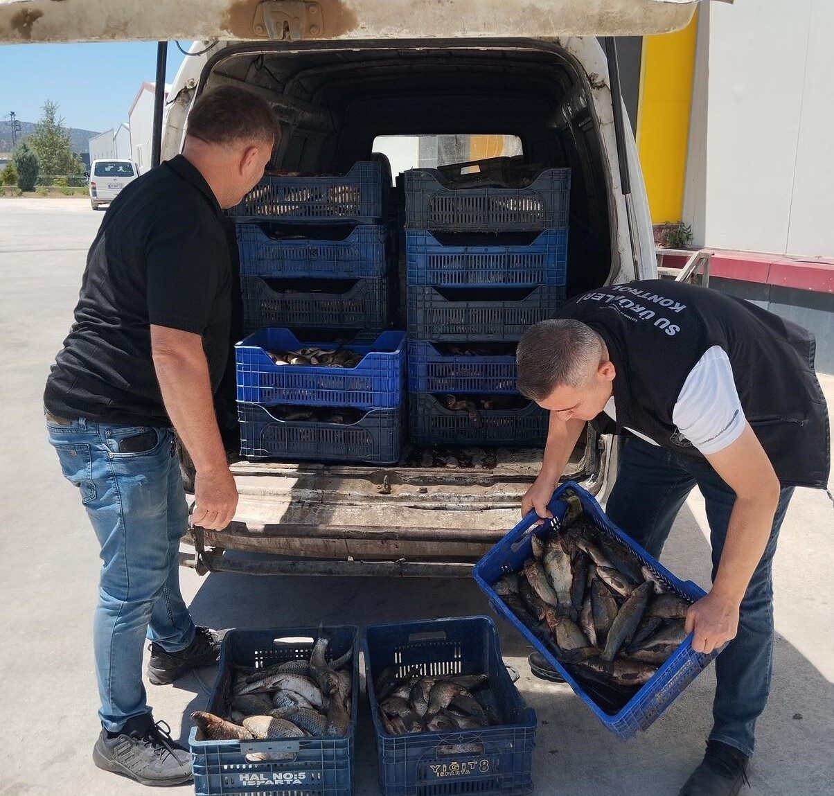 Konya’nın Beyşehir ilçesinde, Beyşehir Gölü’nde sürdürülebilir balıkçılık için denetimler sıklaştırıldı.