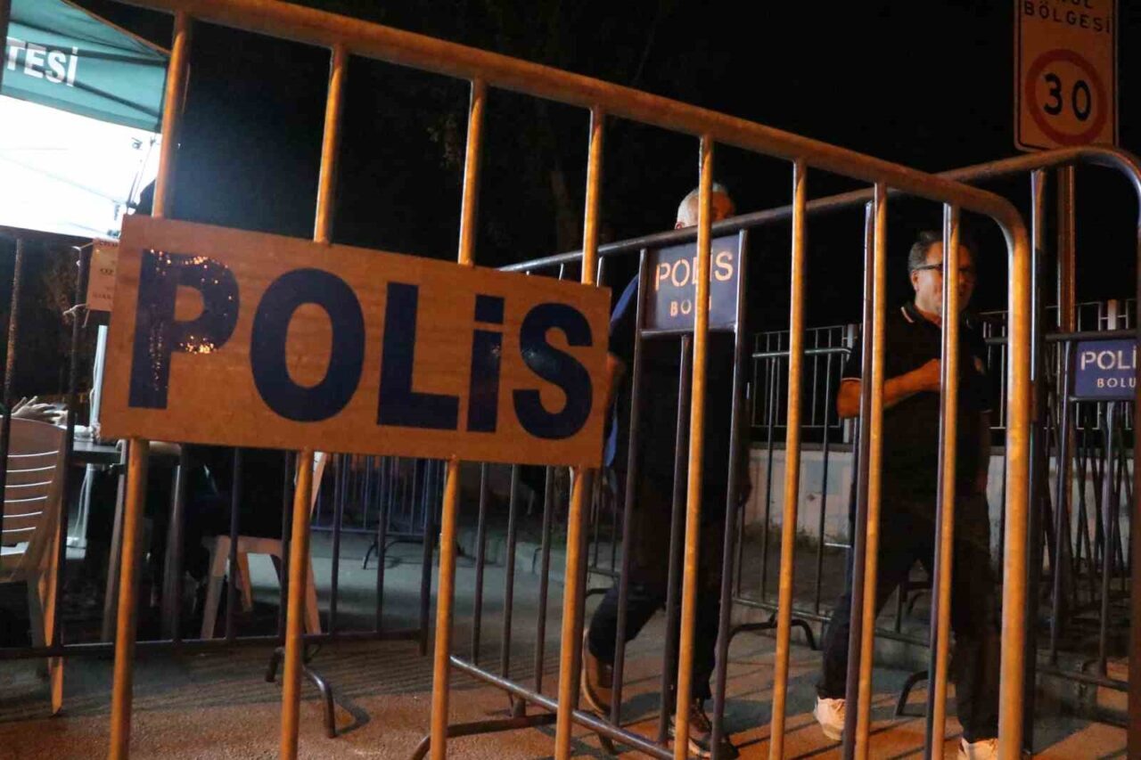 Grand Kartal Otel faciasına ilişkin 8’inci günde de devam eden