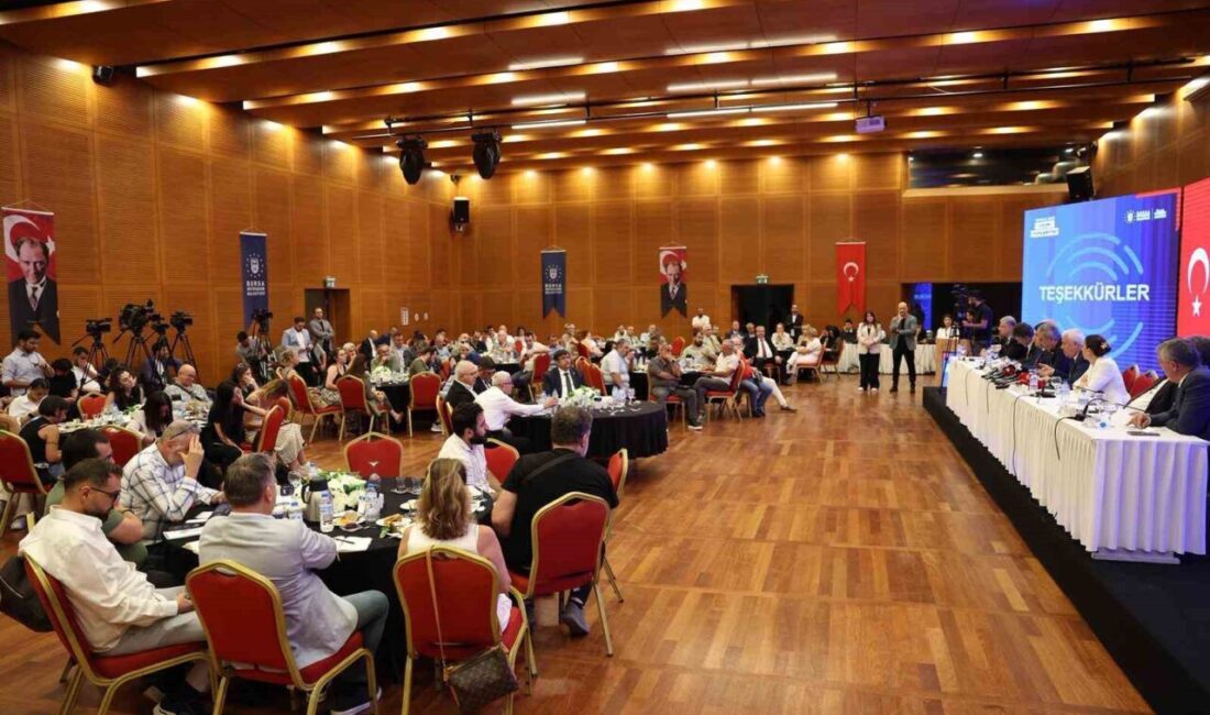 Bursa Büyükşehir Belediye Başkanı Mustafa Bozbey, kendisine yönelik operasyon iddialarına