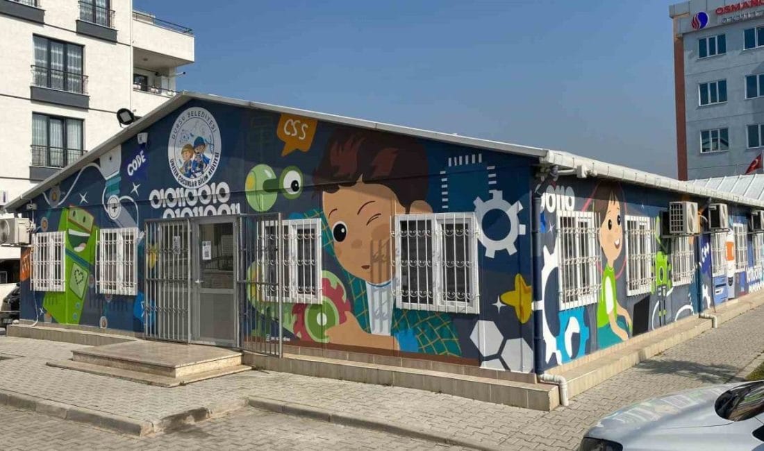 Gürsu Belediyesi’nin Gürsu’daki ve komşu ilçelerdeki çocukları teknoloji ve tasarımla