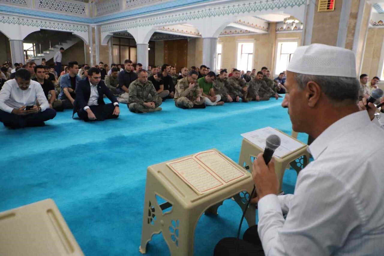 Hakkâri Valiliği tarafından 15 Temmuz şehitleri anısına Mevlid-i Şerif programı